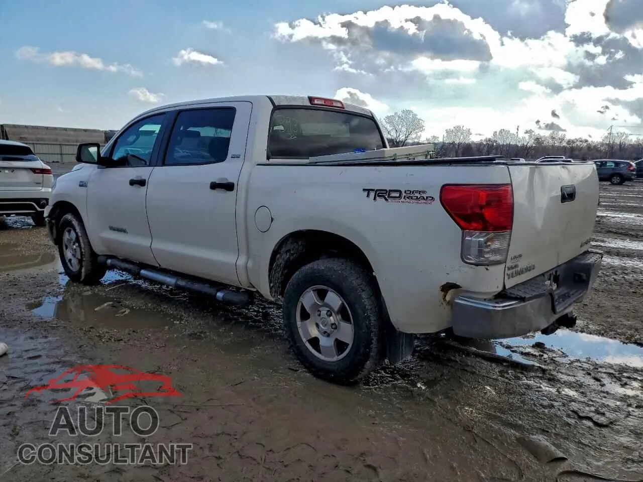 2011 TOYOTA TUNDRA Damaged VIN 5TFDW5F13BX179867 – rear exterior