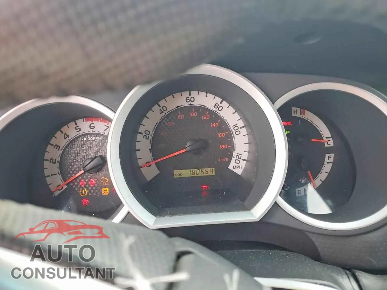 2014 TOYOTA TACOMA Damaged VIN 5TFJX4GN5EX031428 – trunk area 2014 TOYOTA TACOMA Damaged VIN 5TFJX4GN5EX031428 – trunk area