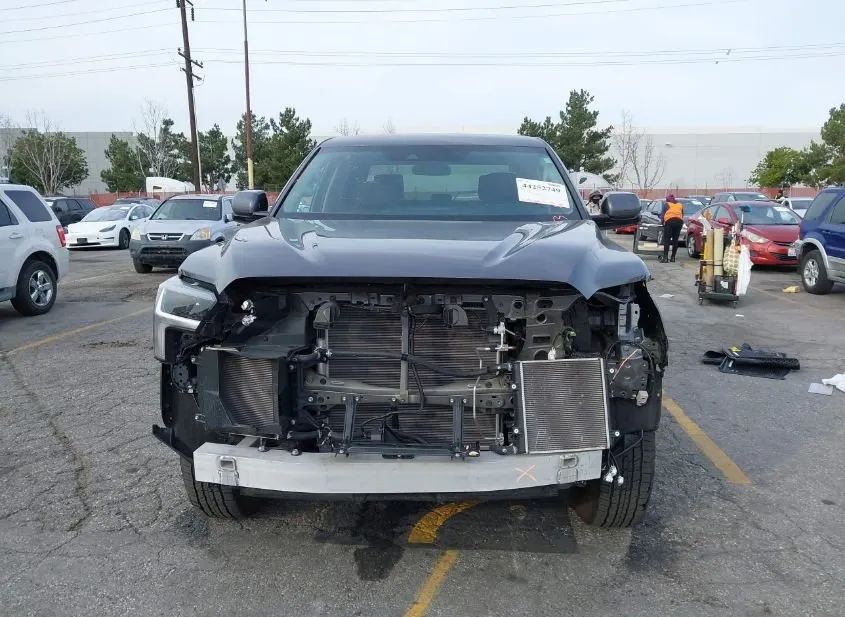 2024 TOYOTA TUNDRA Used VIN 5TFLA5DB2RX171128 – dashboard