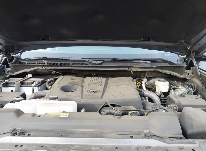 2024 TOYOTA TUNDRA Used VIN 5TFLA5DB2RX171128 – trunk area
