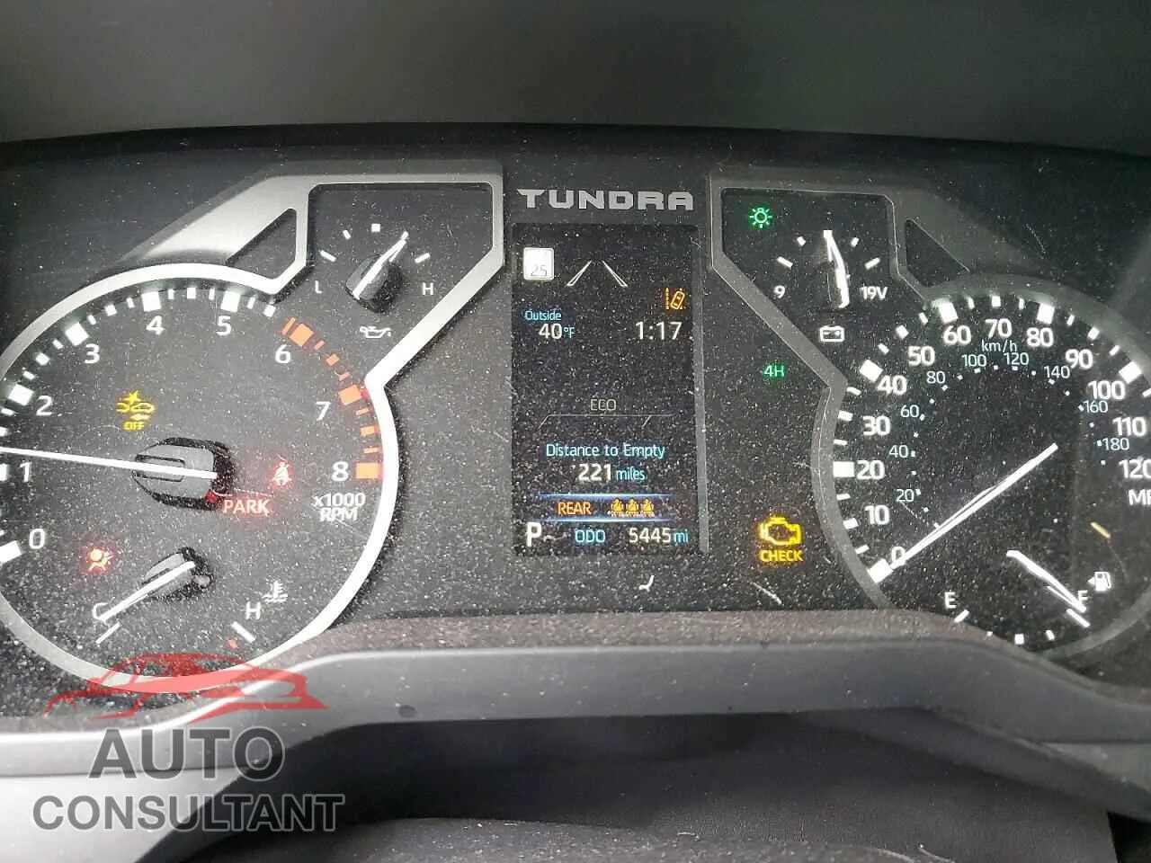 2025 TOYOTA TUNDRA Damaged VIN 5TFLA5DB2SX245833 – trunk area