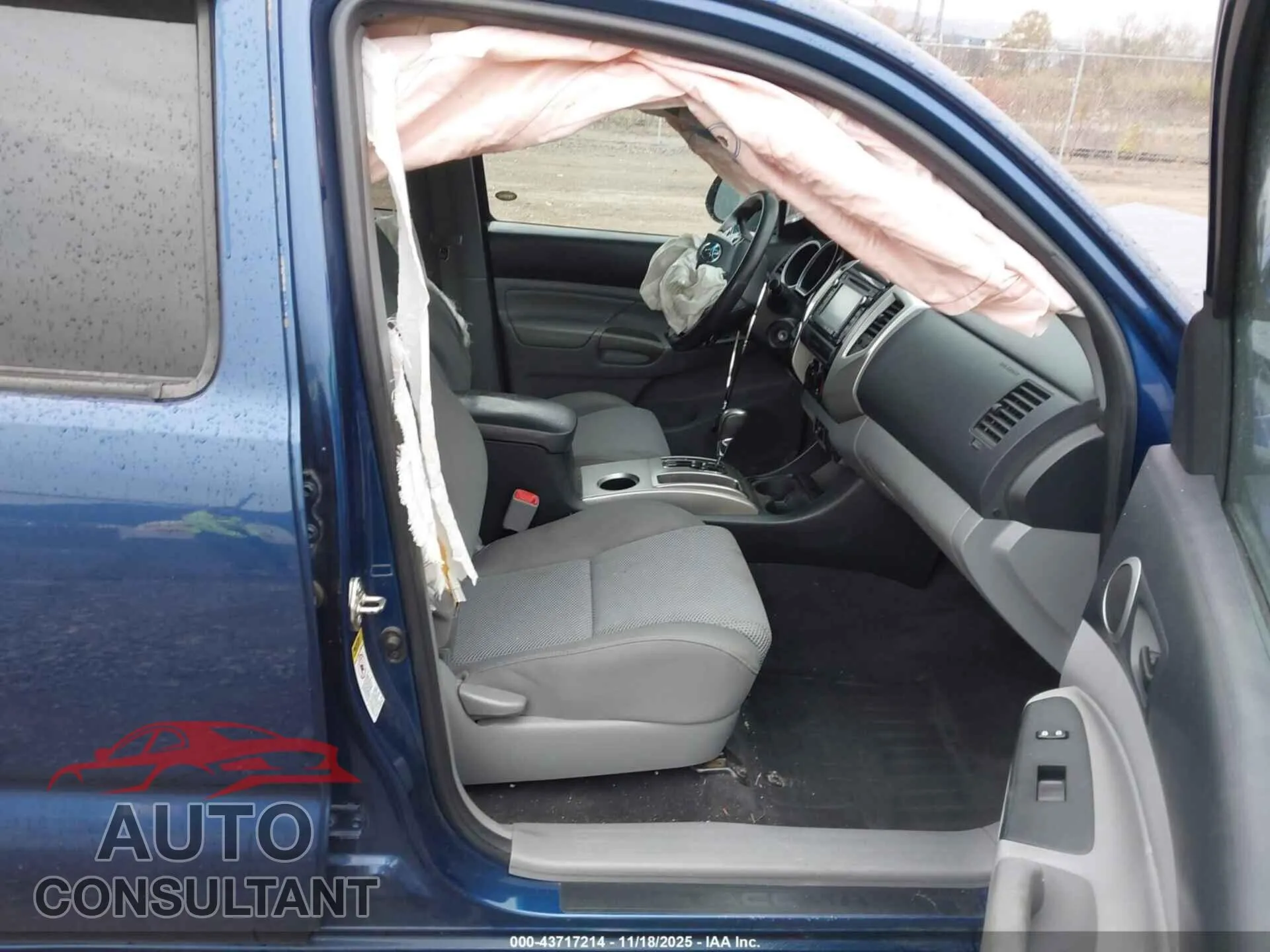 2015 TOYOTA TACOMA Damaged VIN 5TFLU4EN1FX116238 – interior seats