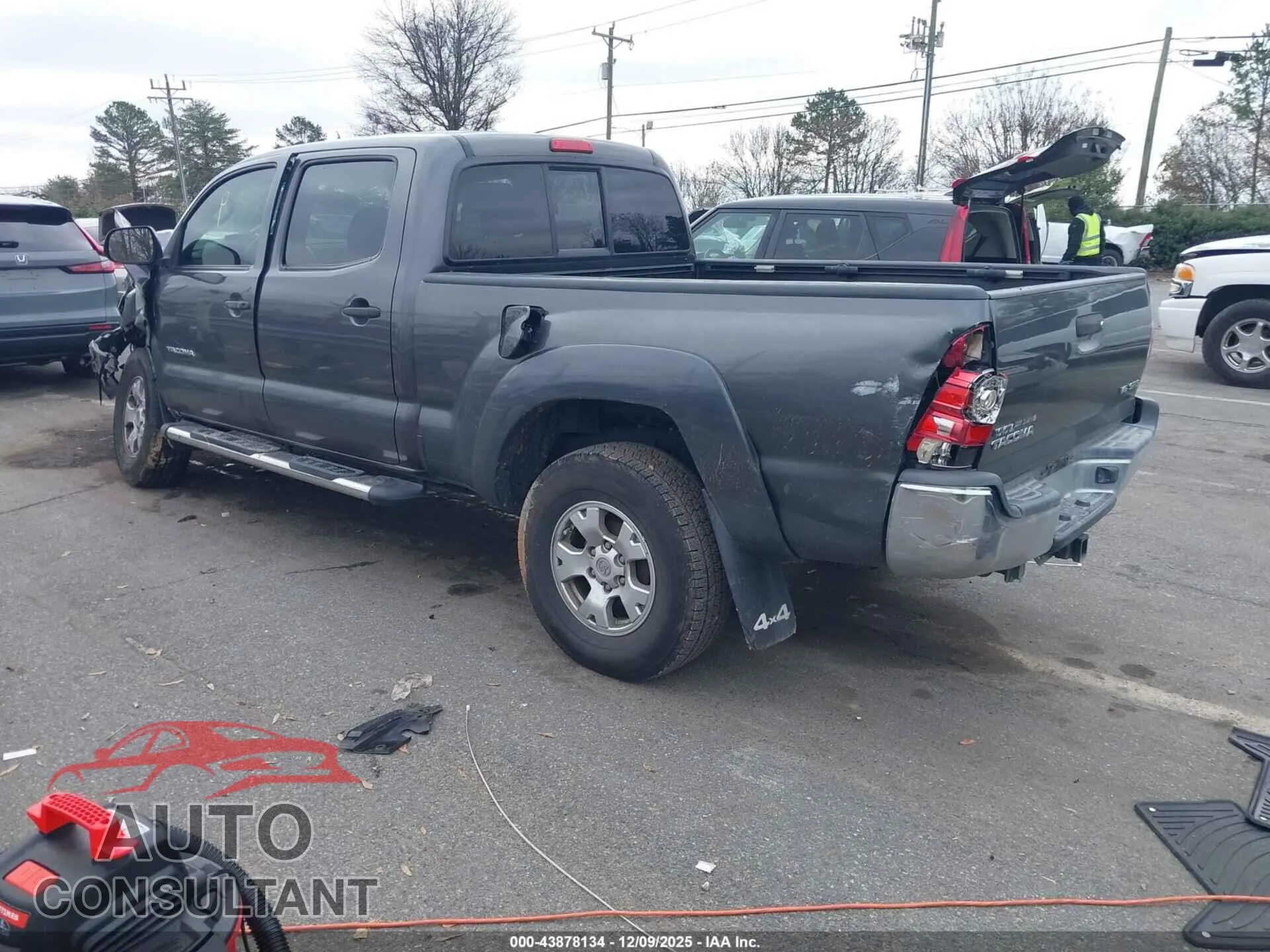 2013 TOYOTA TACOMA Damaged VIN 5TFMU4FN7DX018296 – side profile