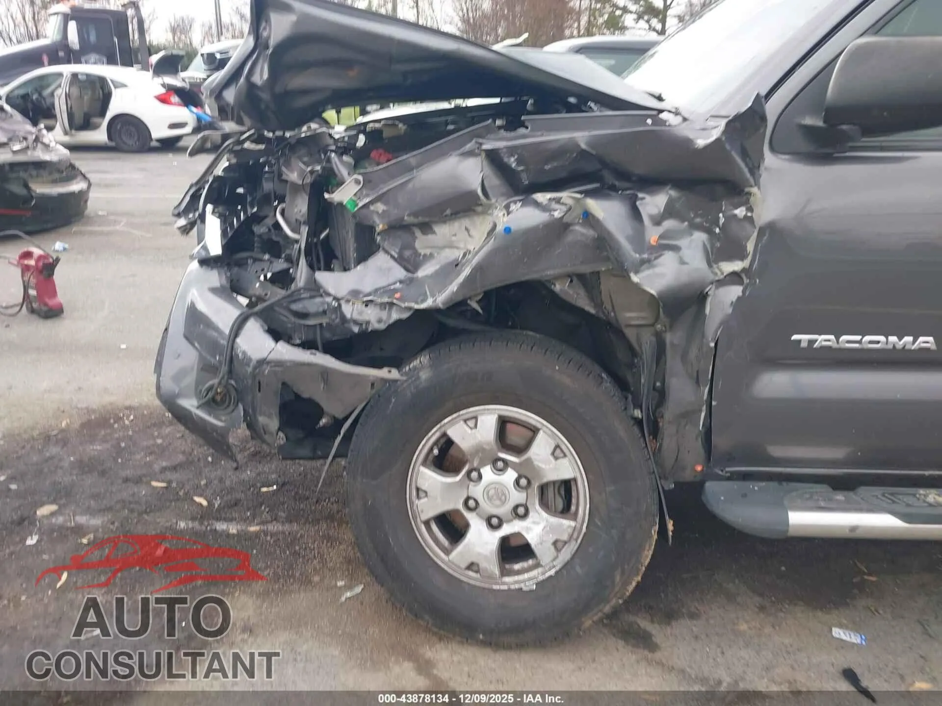 2013 TOYOTA TACOMA Damaged VIN 5TFMU4FN7DX018296 – engine bay