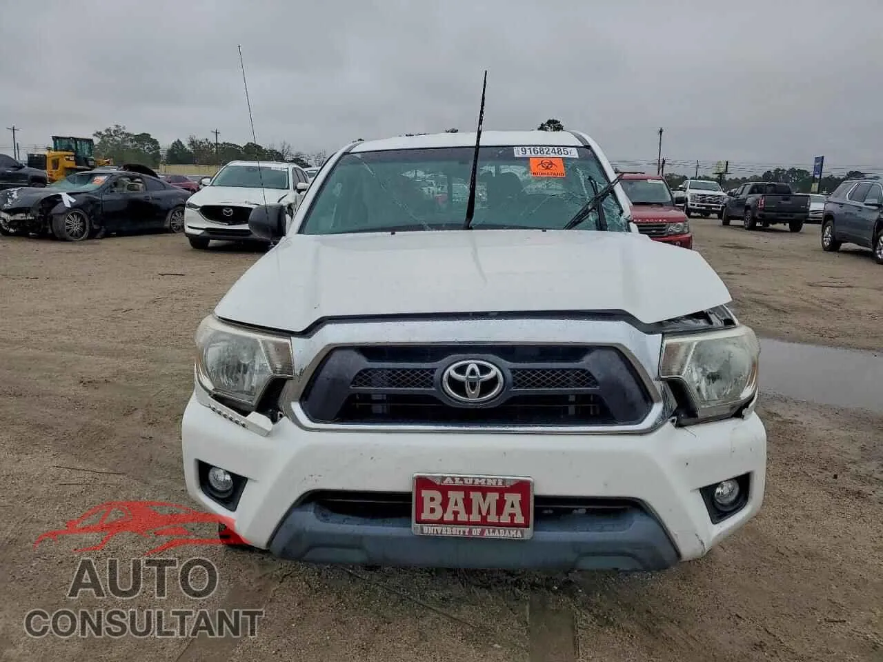 2015 TOYOTA TACOMA Damaged VIN 5TFTX4CN5FX061724 – interior seats