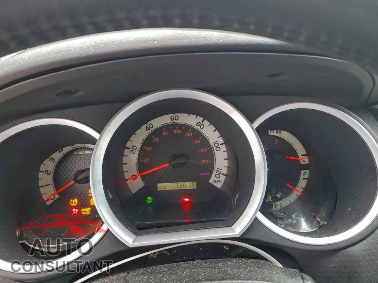2015 TOYOTA TACOMA Damaged VIN 5TFTX4CN5FX061724 – trunk area