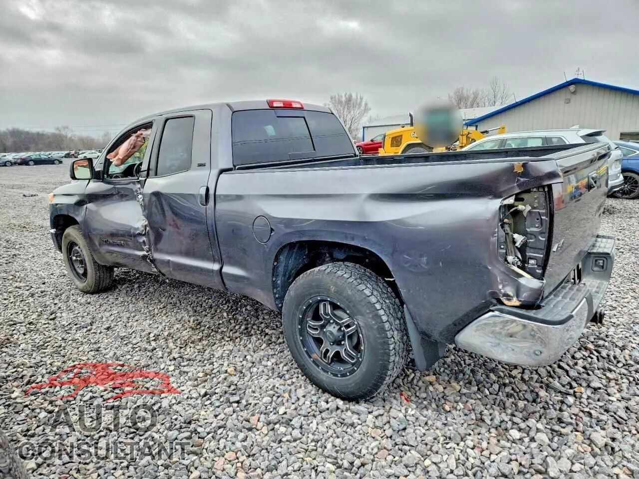 2014 TOYOTA TUNDRA Damaged VIN 5TFUM5F12EX057186 – rear exterior