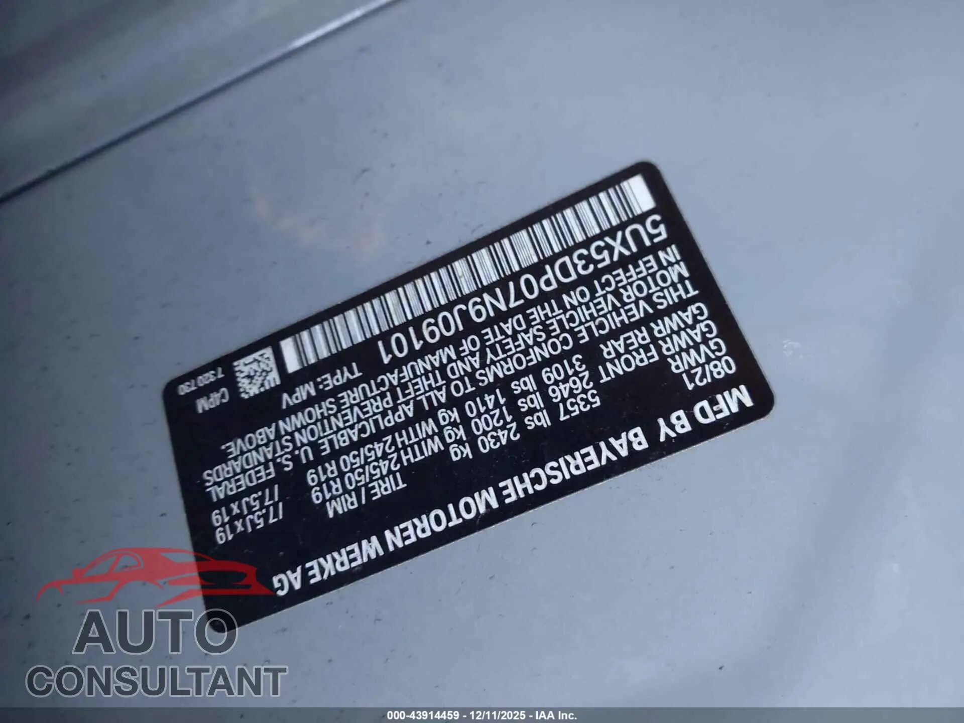 2022 BMW X3 Damaged VIN 5UX53DP07N9J09101 – trunk area