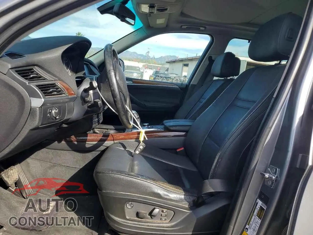 2009 BMW X5 Damaged VIN 5UXFE43549L260258 – exterior detail