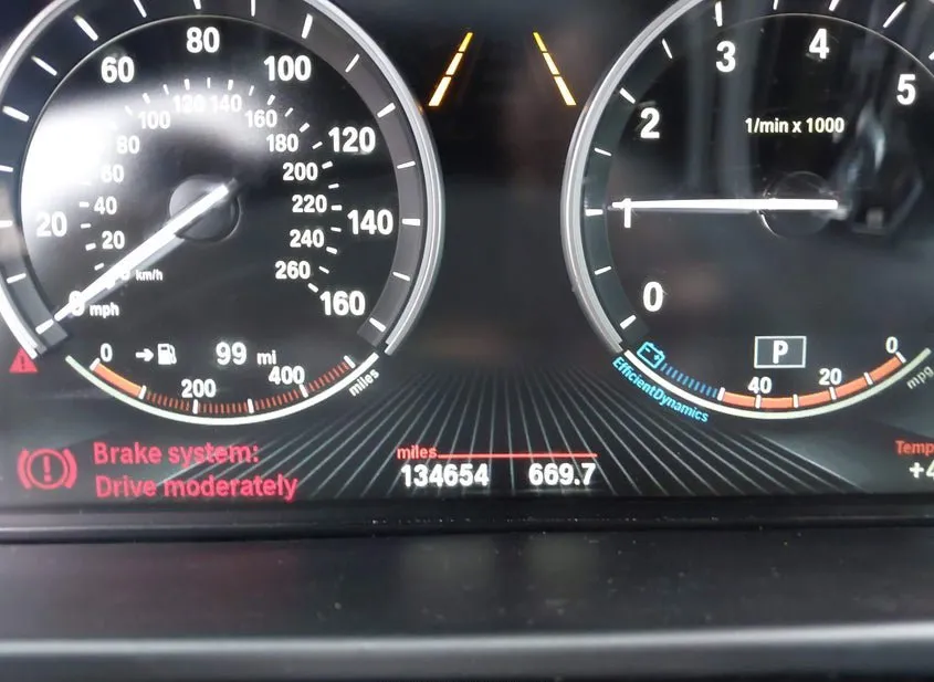 2018 BMW X5 Used VIN 5UXKR0C50JL071476 – exterior detail
