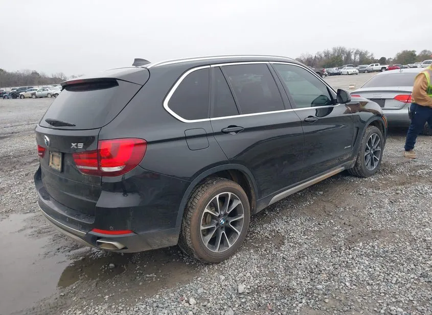 2018 BMW X5 Used VIN 5UXKR0C50JL071476 – trunk area