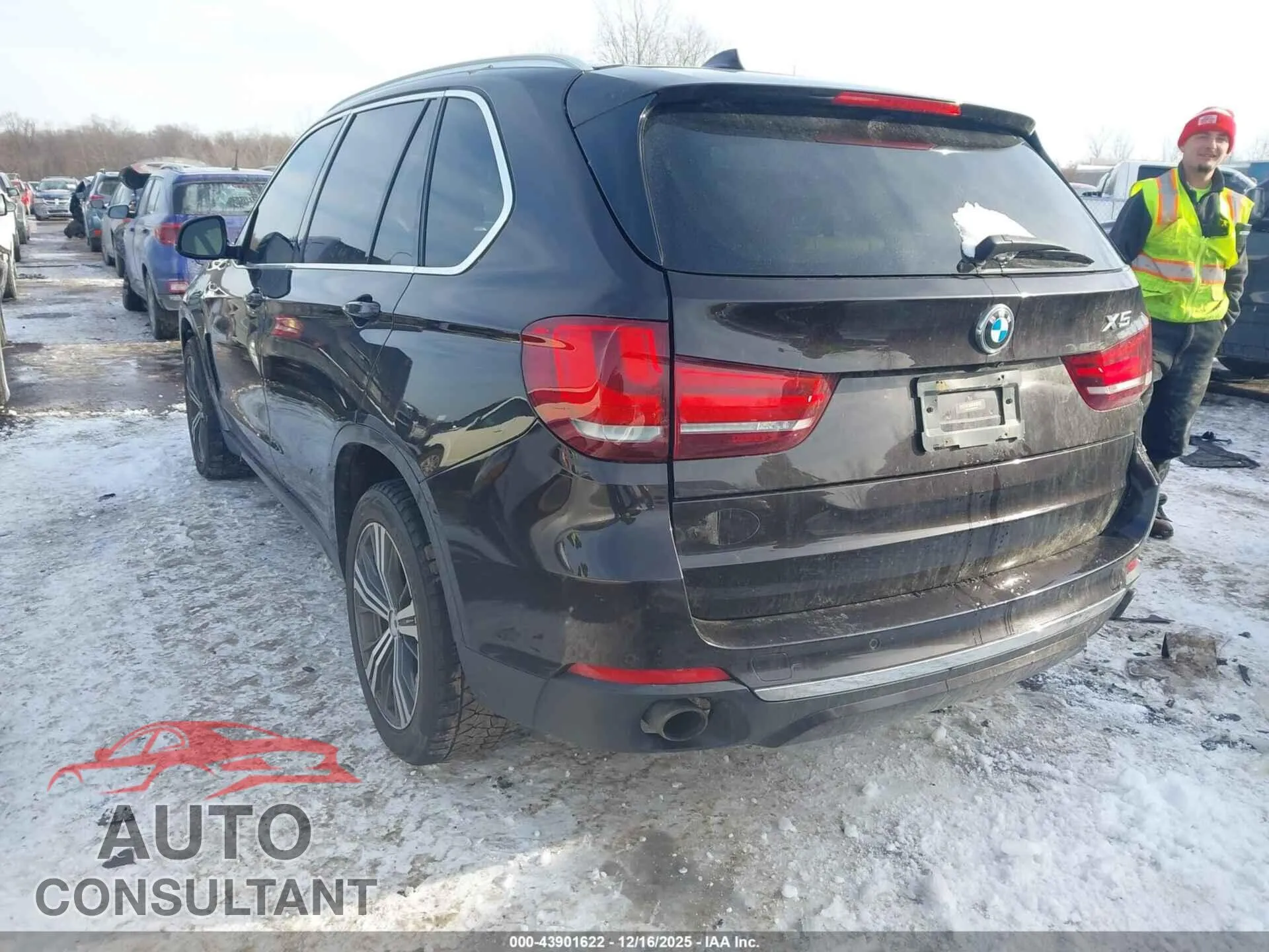2014 BMW X5 Damaged VIN 5UXKR0C52E0K45006 – side profile