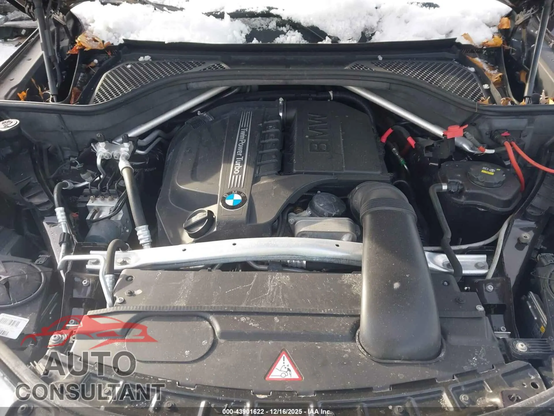 2014 BMW X5 Damaged VIN 5UXKR0C52E0K45006 – odometer reading