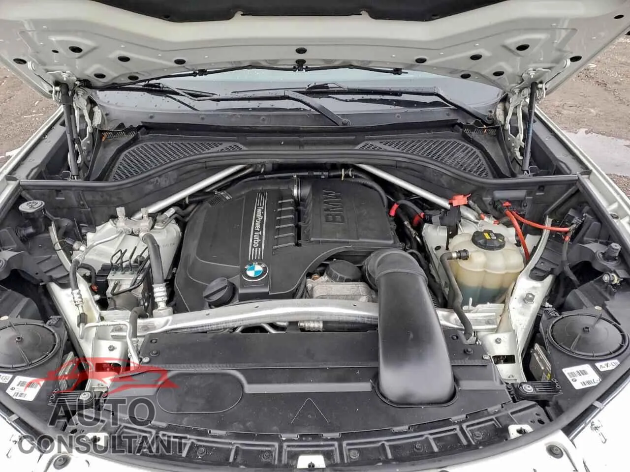 2017 BMW X5 Damaged VIN 5UXKR0C54H0V50155 – photo 11 2017 BMW X5 Damaged VIN 5UXKR0C54H0V50155 – photo 11