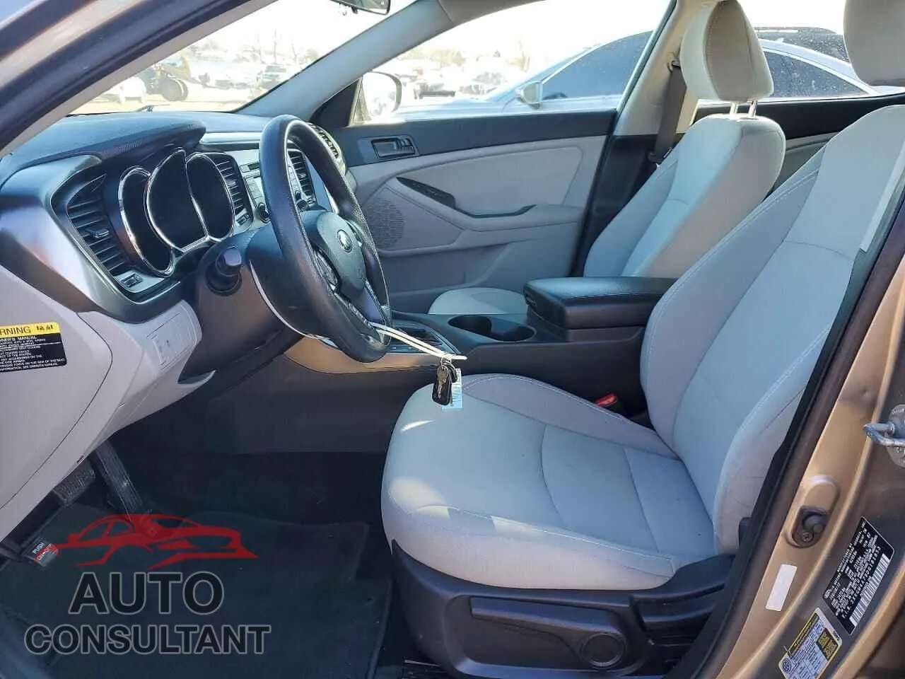 2013 KIA OPTIMA Damaged VIN 5XXGM4A79DG181853 – exterior detail 2013 KIA OPTIMA Damaged VIN 5XXGM4A79DG181853 – exterior detail