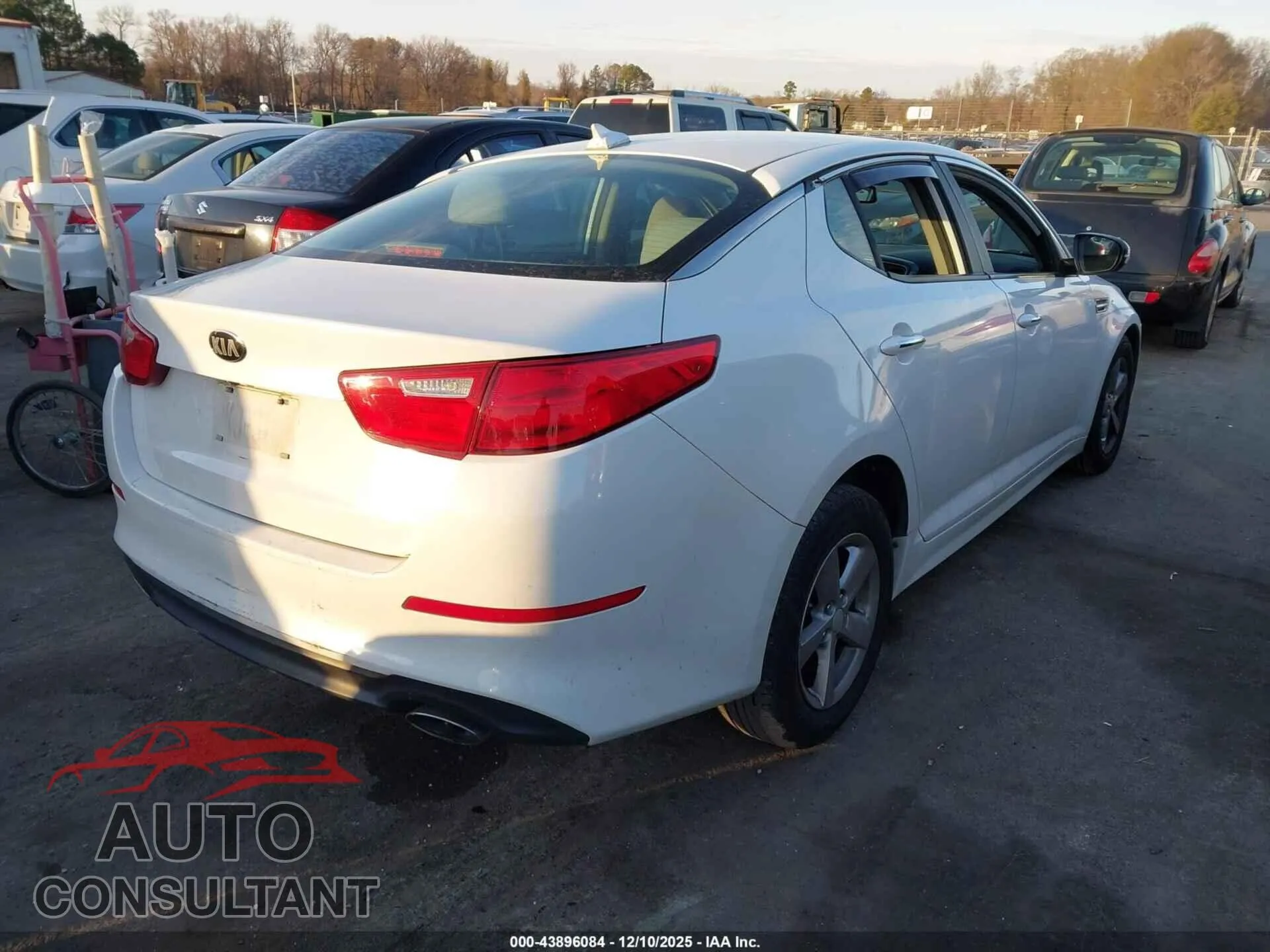 2015 KIA OPTIMA Damaged VIN 5XXGM4A7XFG393079 – dashboard