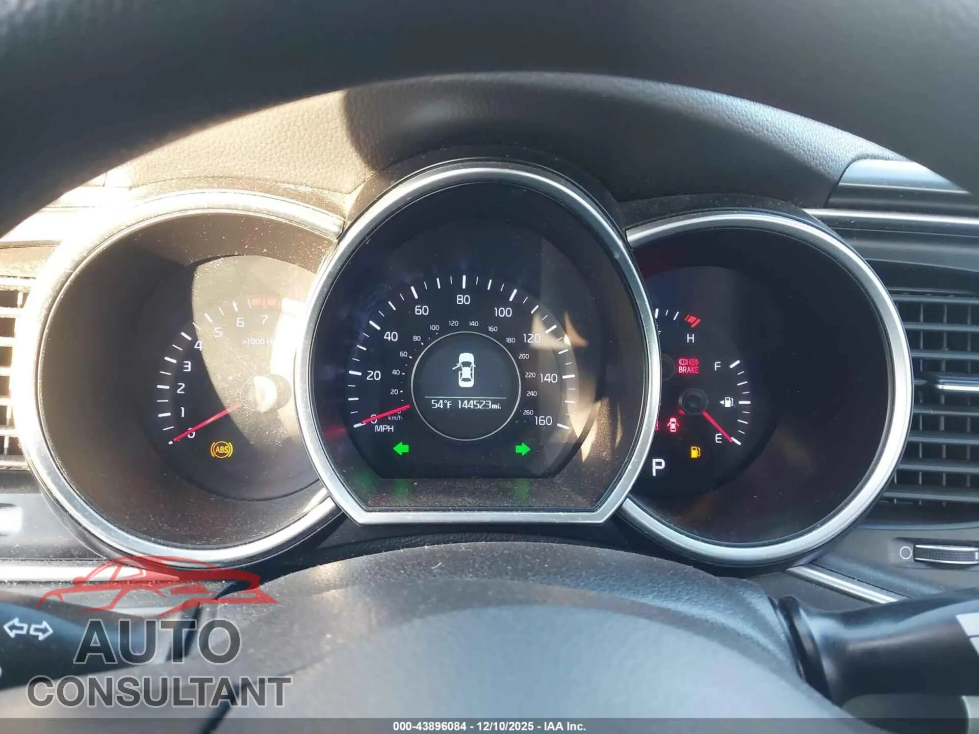 2015 KIA OPTIMA Damaged VIN 5XXGM4A7XFG393079 – exterior detail