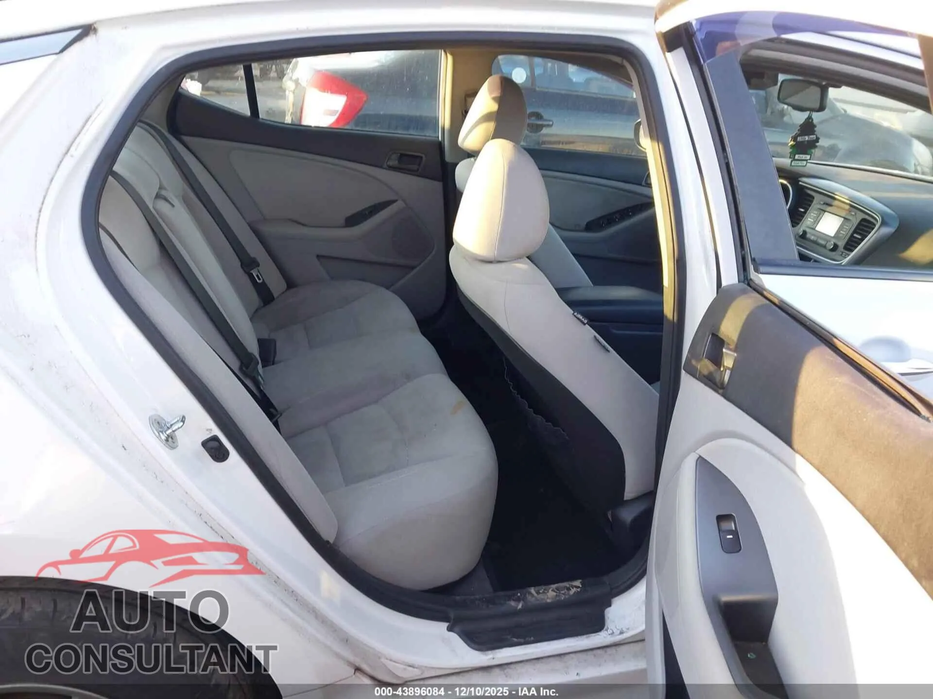 2015 KIA OPTIMA Damaged VIN 5XXGM4A7XFG393079 – undercarriage