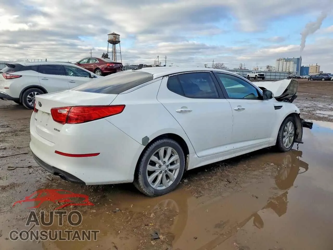 2015 KIA OPTIMA Damaged VIN 5XXGN4A72FG368917 – side profile