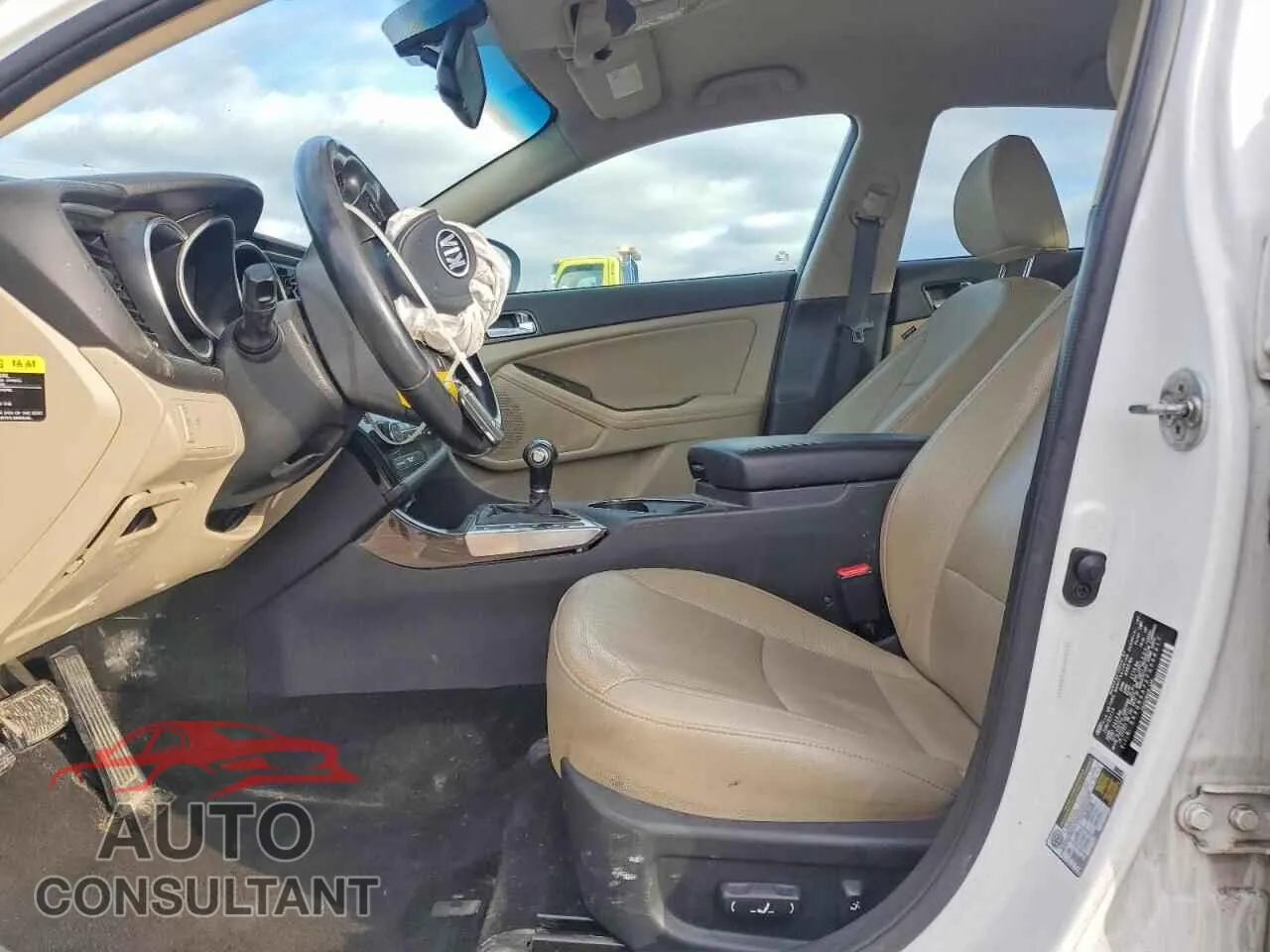 2015 KIA OPTIMA Damaged VIN 5XXGN4A72FG368917 – exterior detail