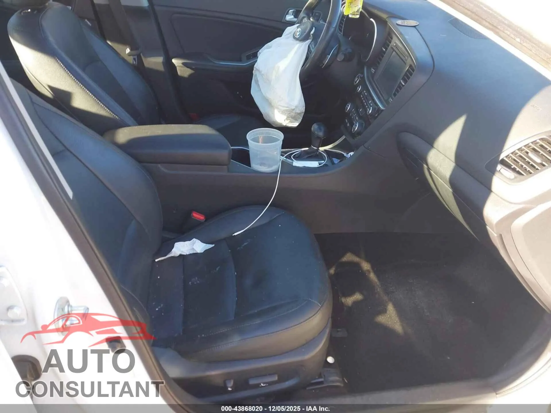 2015 KIA OPTIMA Damaged VIN 5XXGR4A63FG459934 – interior seats