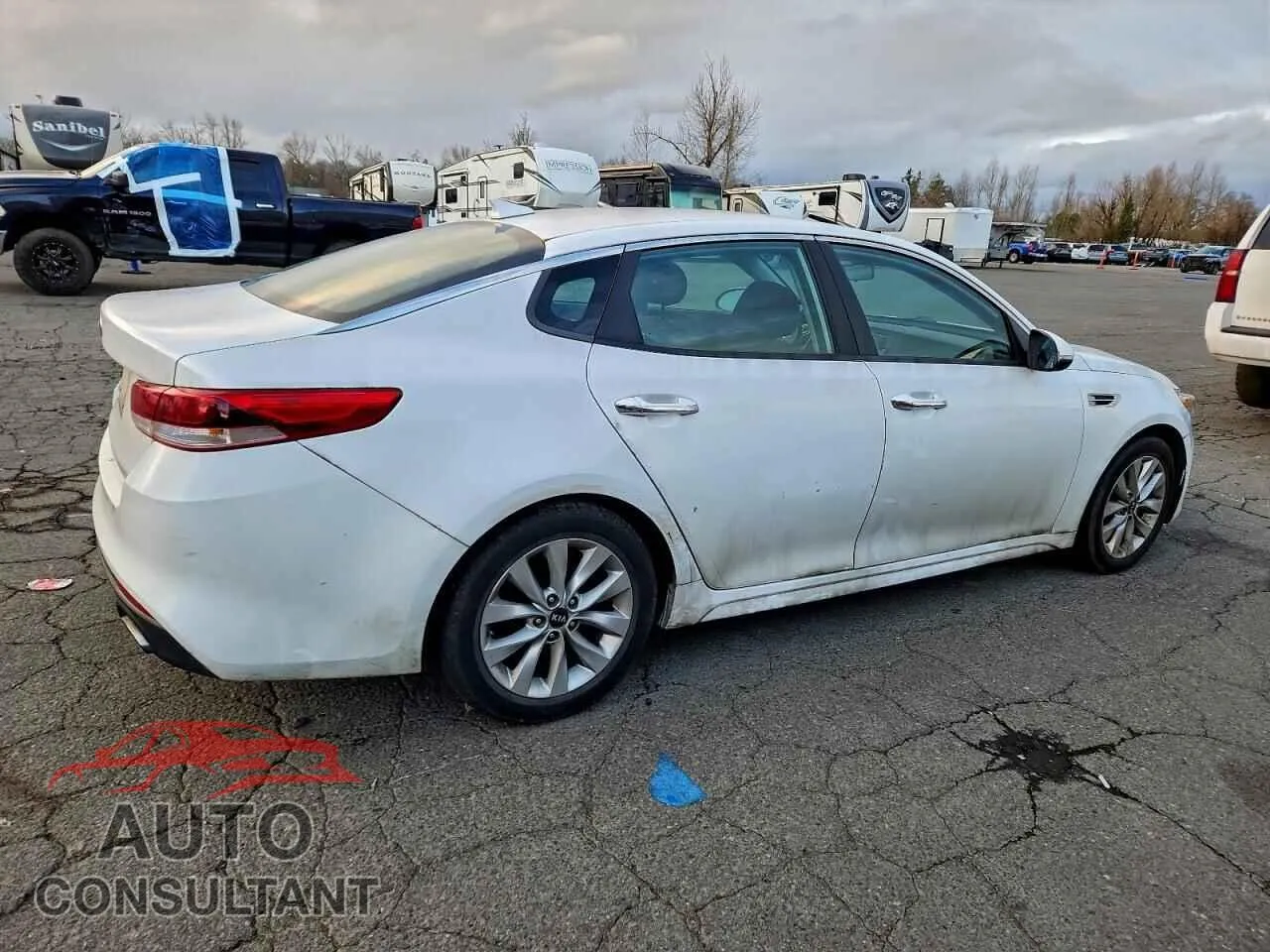 2016 KIA OPTIMA Damaged VIN 5XXGT4L36GG072638 – side profile