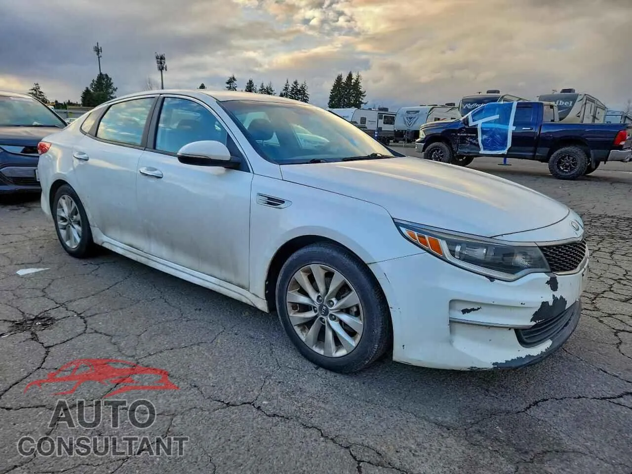 2016 KIA OPTIMA Damaged VIN 5XXGT4L36GG072638 – dashboard
