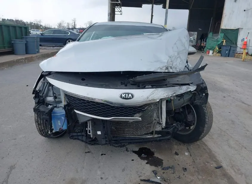 2018 KIA Optima Used VIN 5XXGT4L39JG186379 – side profile