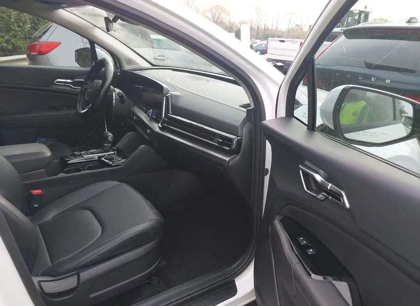2025 KIA Sportage Used VIN 5XYK43DF0SG302141 – dashboard