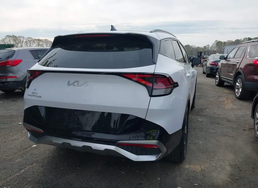 2025 KIA Sportage Used VIN 5XYK43DF0SG302141 – trunk area
