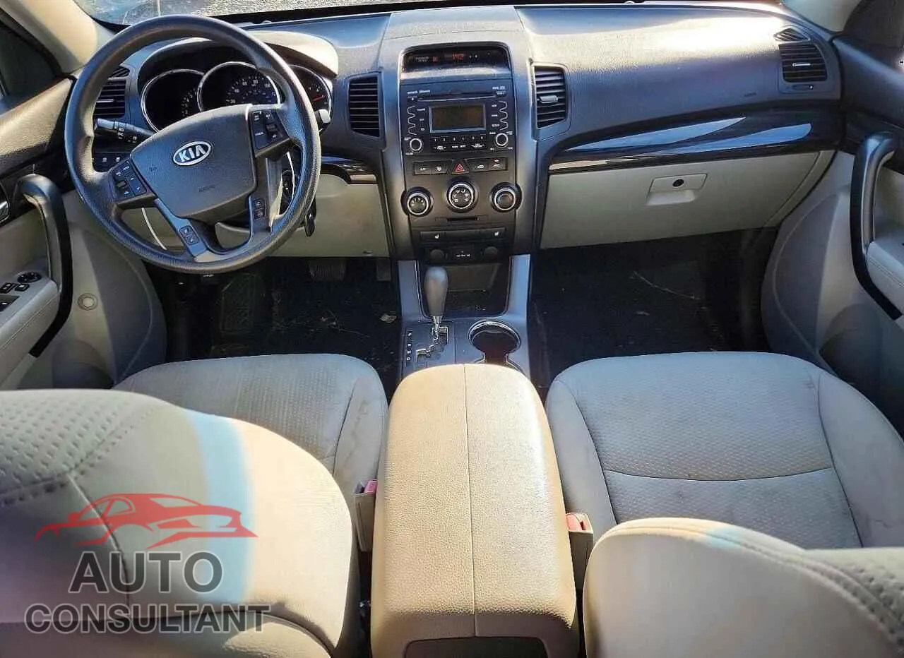 2012 KIA SORENTO Damaged VIN 5XYKT3A65CG286298 – undercarriage