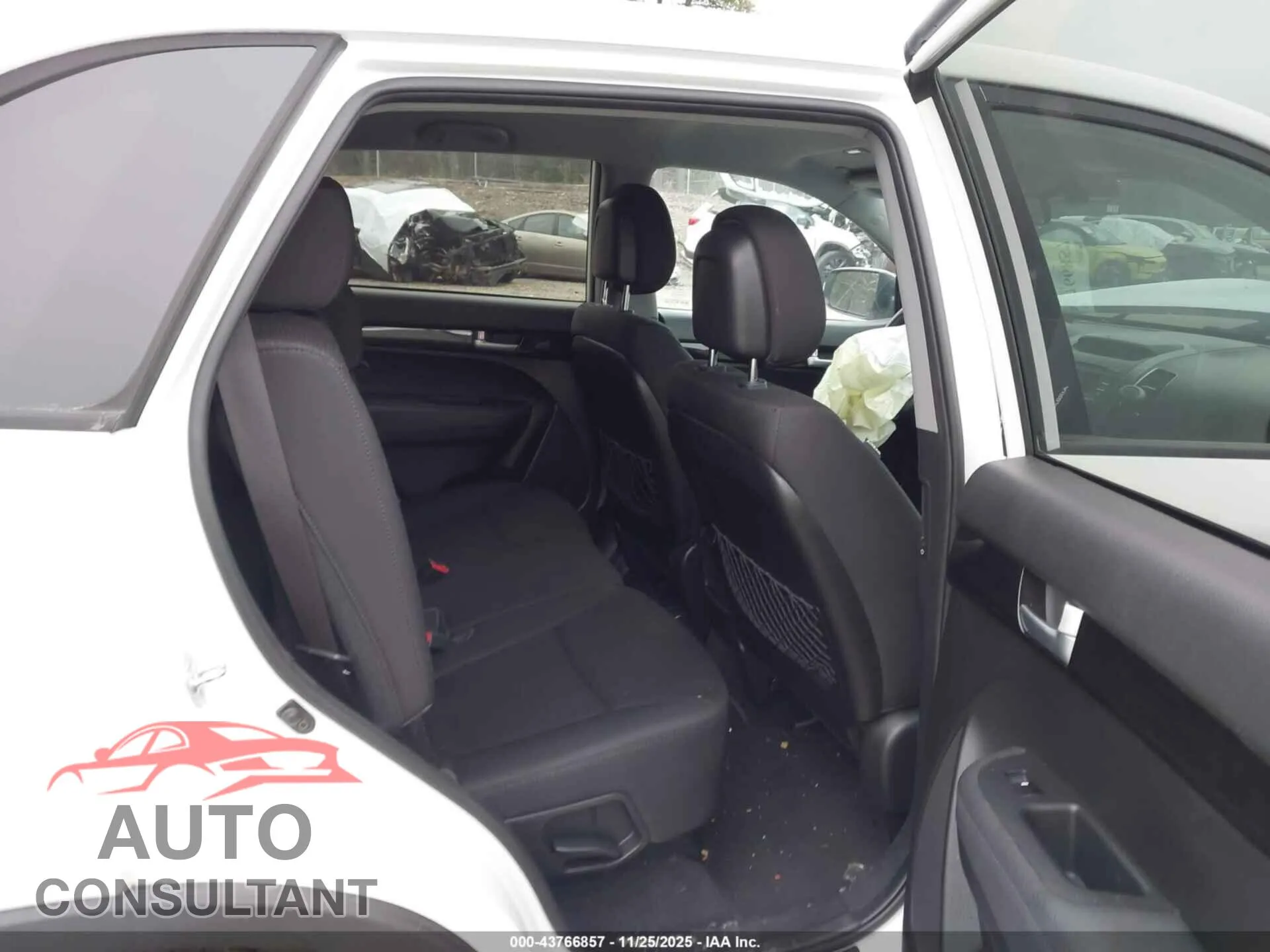 2015 KIA SORENTO Damaged VIN 5XYKT3A65FG648313 – undercarriage