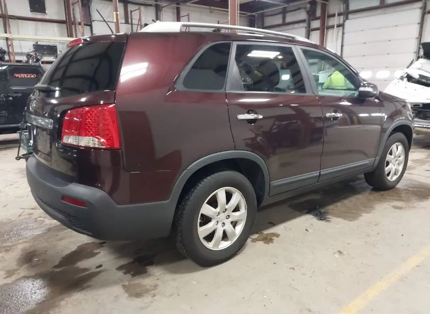 2011 KIA Sorento Used VIN 5XYKT4A10BG089404 – dashboard