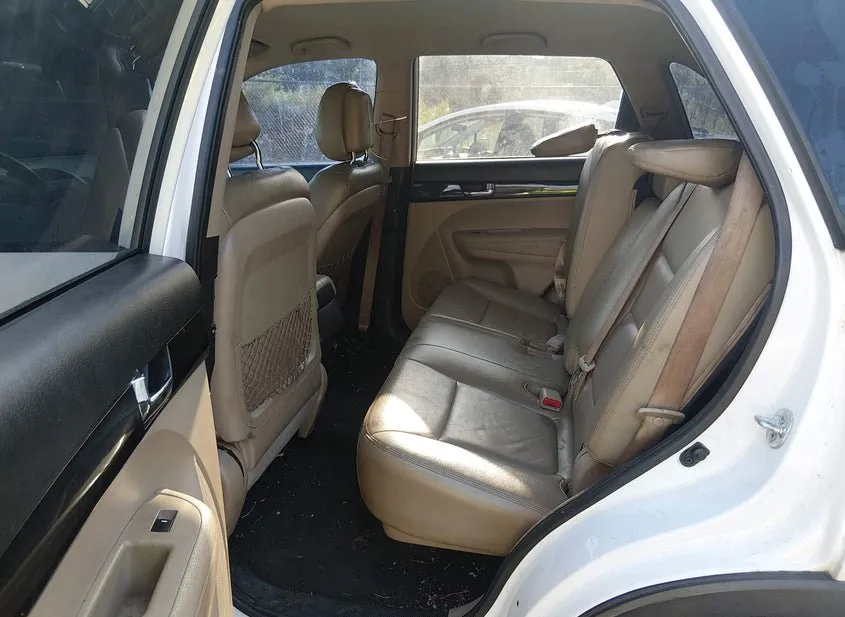 2011 KIA Sorento - VIN 5XYKT4A16BG060442 2011 KIA Sorento VIN 5XYKT4A16BG060442