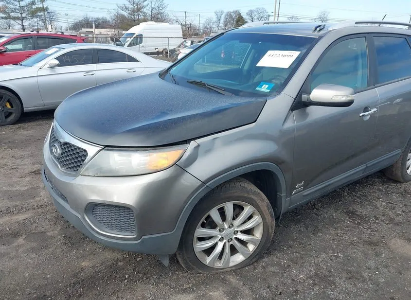 2011 KIA Sorento Used VIN 5XYKTDA2XBG047900 – side profile