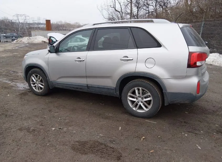 2015 KIA Sorento Used VIN 5XYKTDA71FG609829 – engine bay