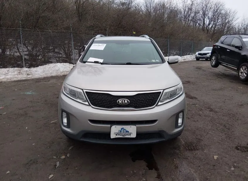 2015 KIA Sorento Used VIN 5XYKTDA71FG609829 – photo 16