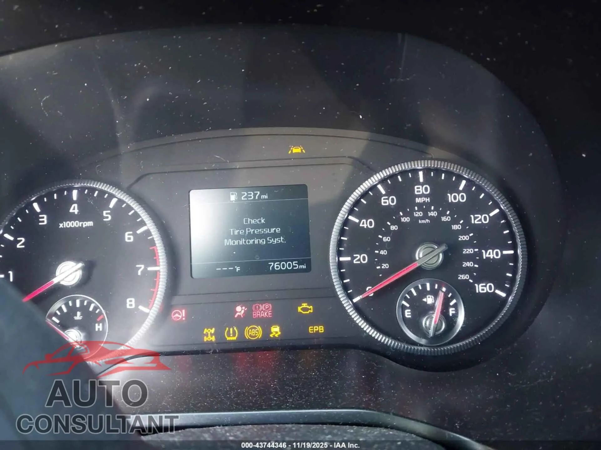 2020 KIA TELLURIDE Damaged VIN 5XYP3DHC0LG002034 – exterior detail