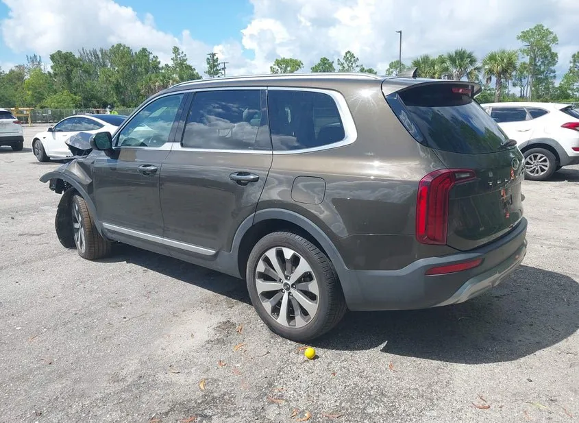 2020 KIA Telluride Used VIN 5XYP64HC5LG009486 – trunk area 2020 KIA Telluride Used VIN 5XYP64HC5LG009486 – trunk area