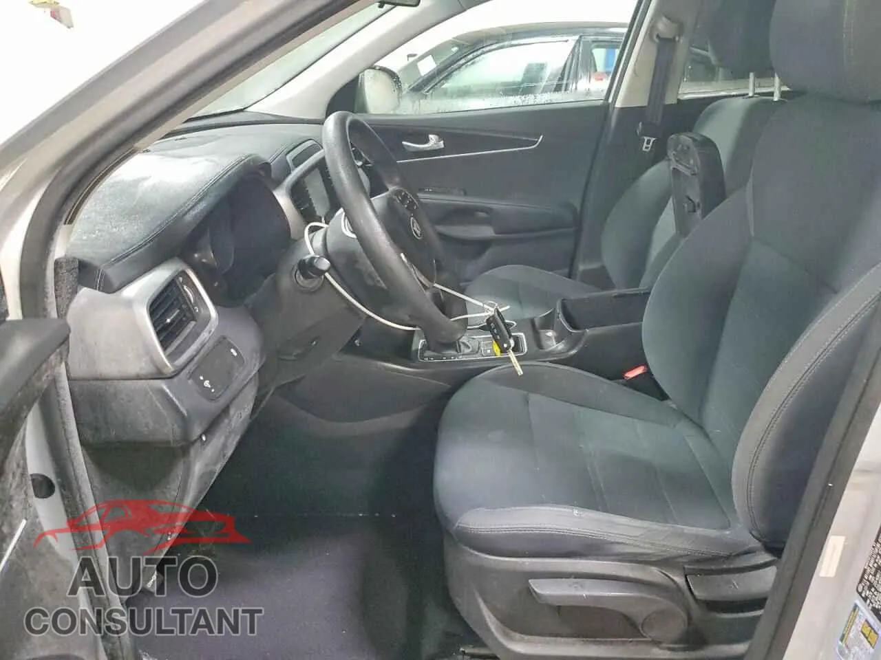 2019 KIA SORENTO Damaged VIN 5XYPG4A30KG451632 – exterior detail 2019 KIA SORENTO Damaged VIN 5XYPG4A30KG451632 – exterior detail