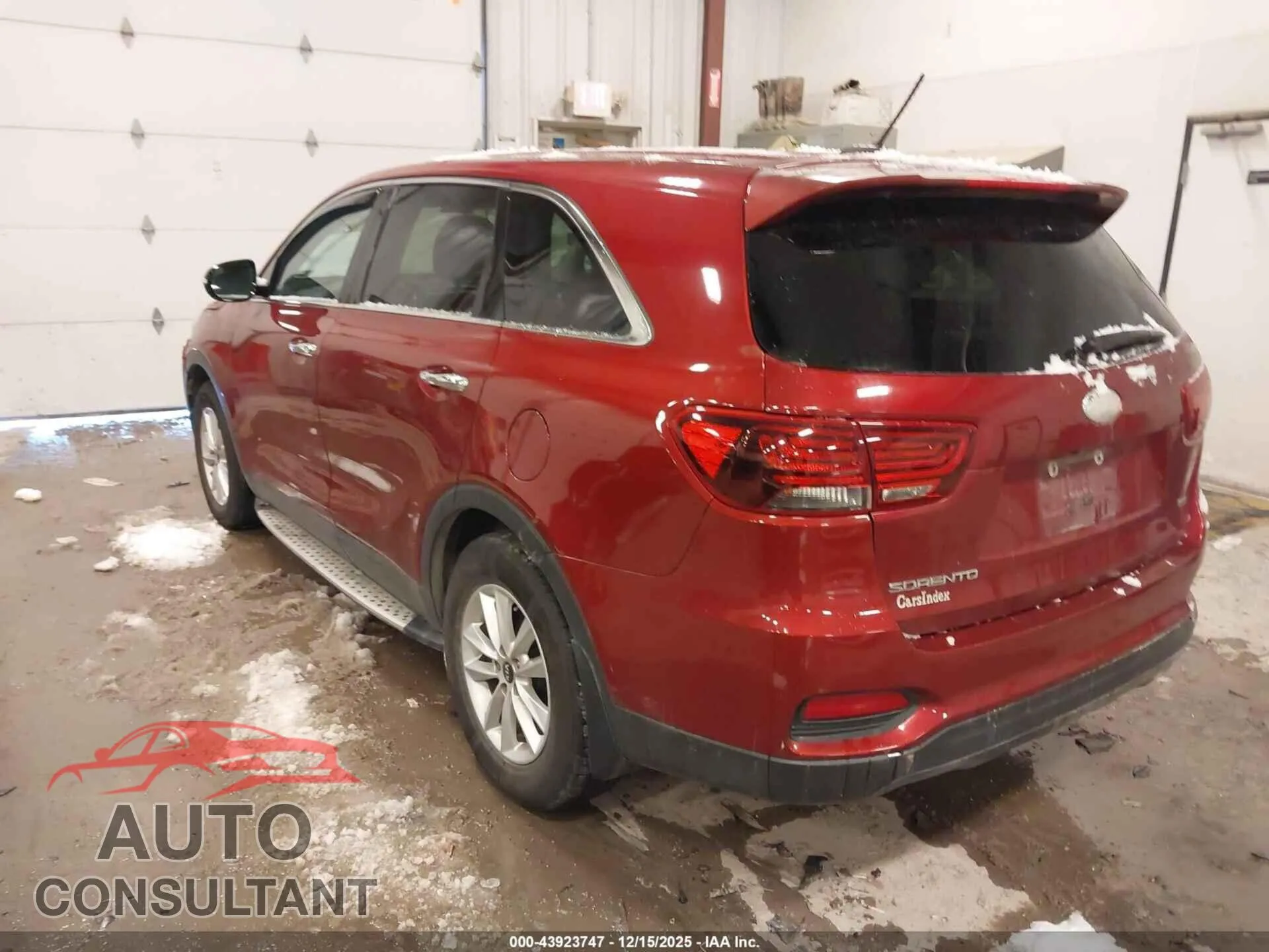 2019 KIA SORENTO Damaged VIN 5XYPG4A31KG571567 – side profile