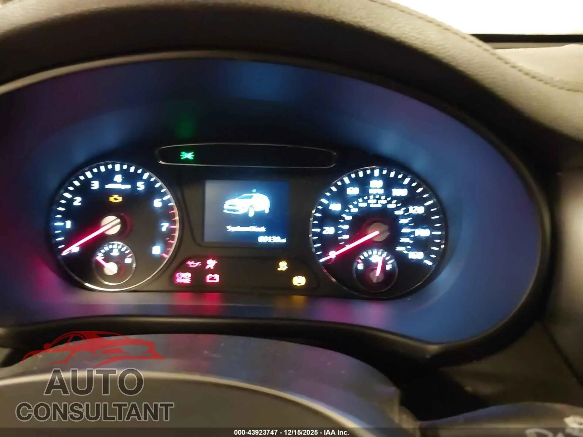 2019 KIA SORENTO Damaged VIN 5XYPG4A31KG571567 – exterior detail