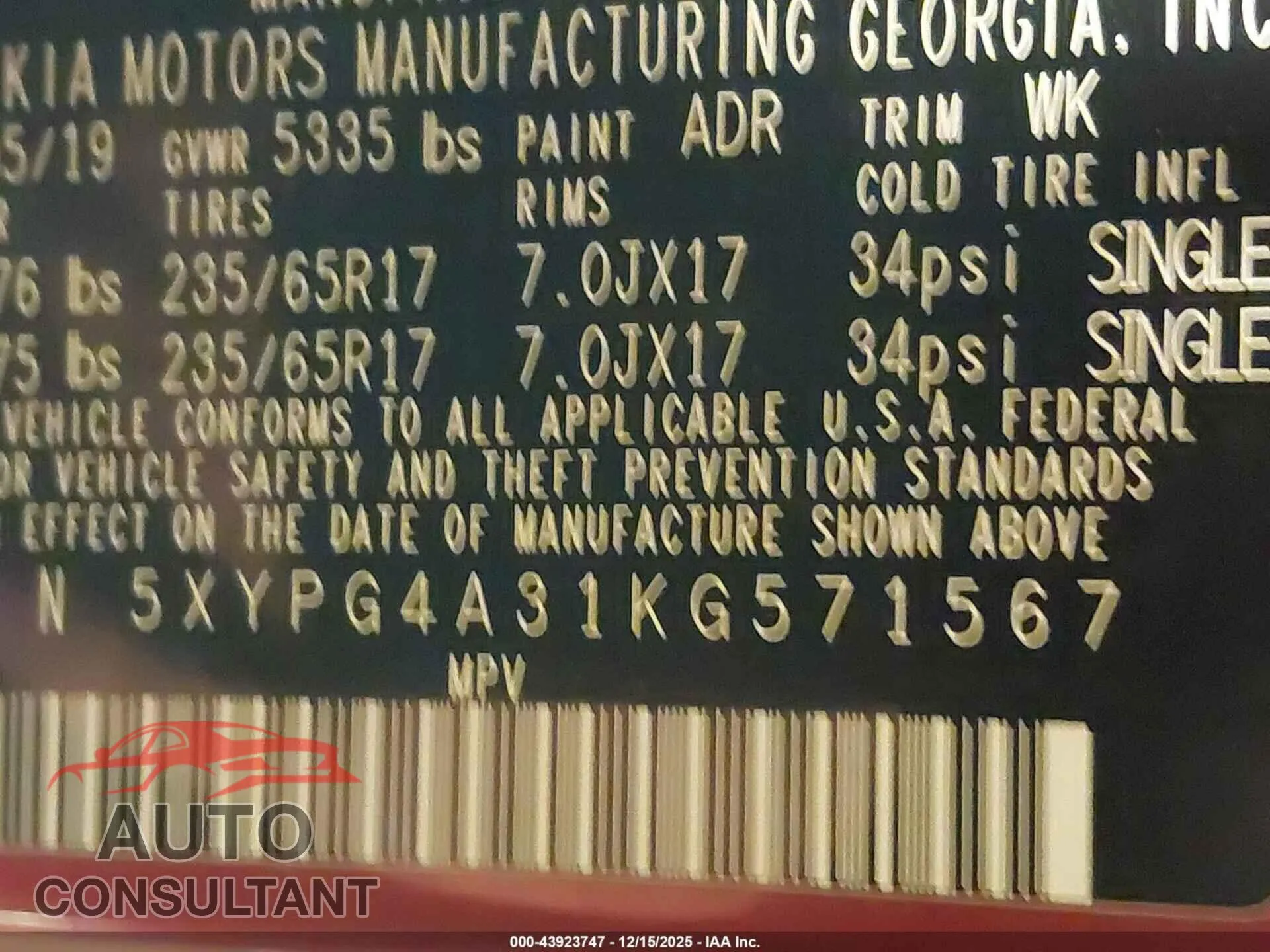 2019 KIA SORENTO Damaged VIN 5XYPG4A31KG571567 – trunk area