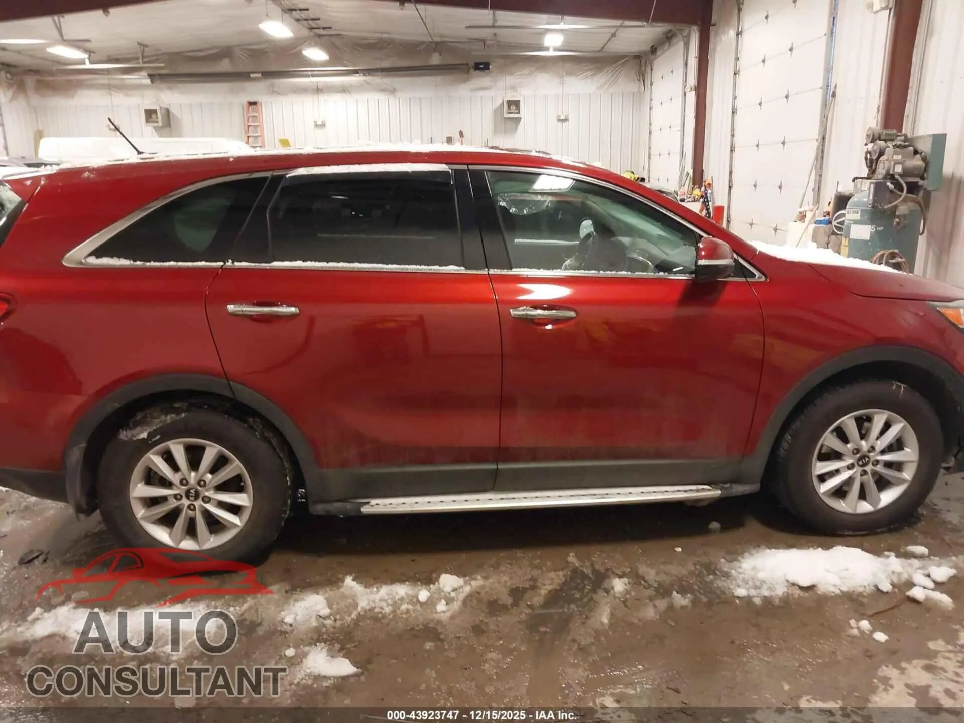 2019 KIA SORENTO Damaged VIN 5XYPG4A31KG571567 – photo 13