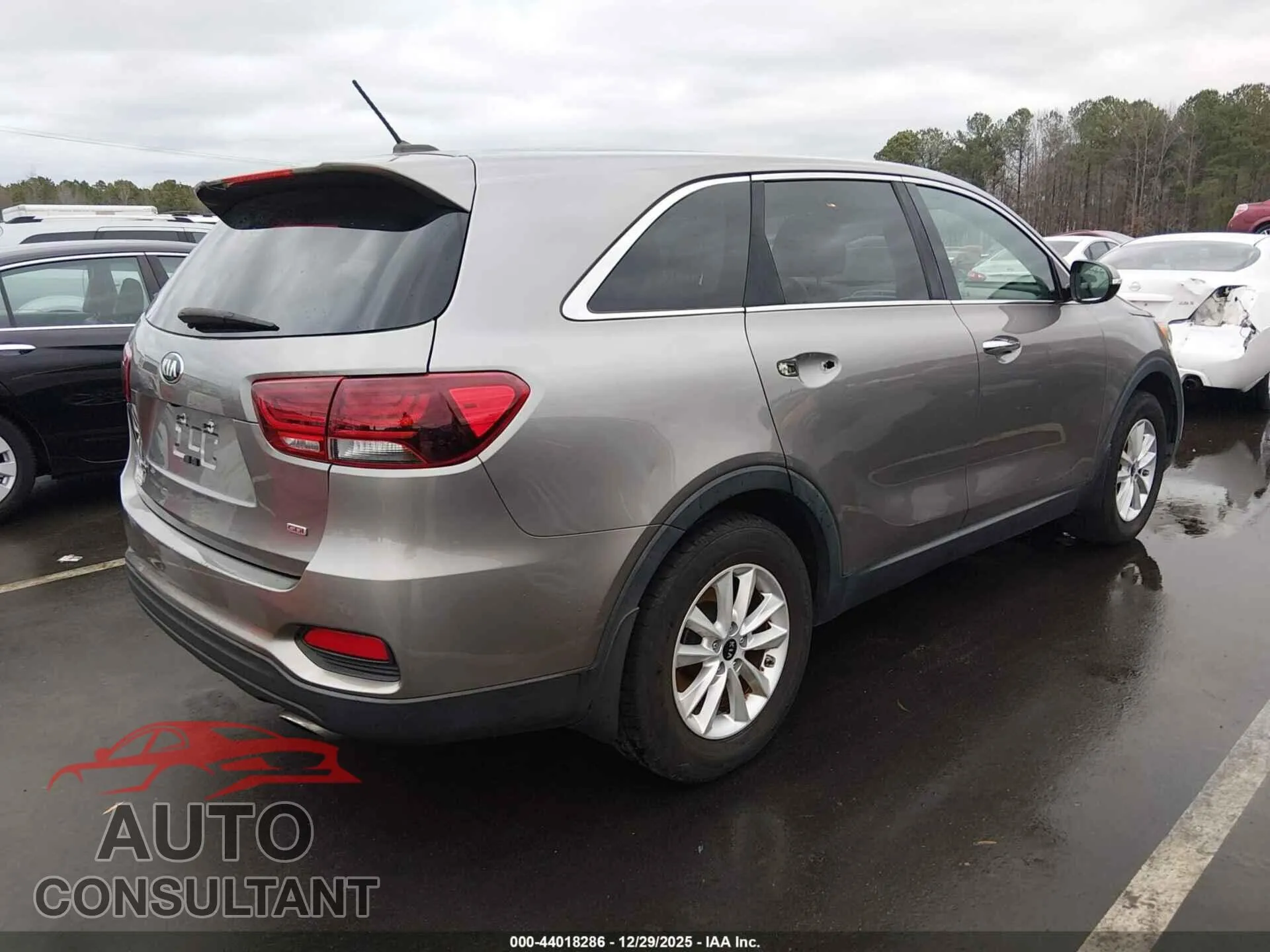 2019 KIA SORENTO Damaged VIN 5XYPG4A37KG531669 – dashboard