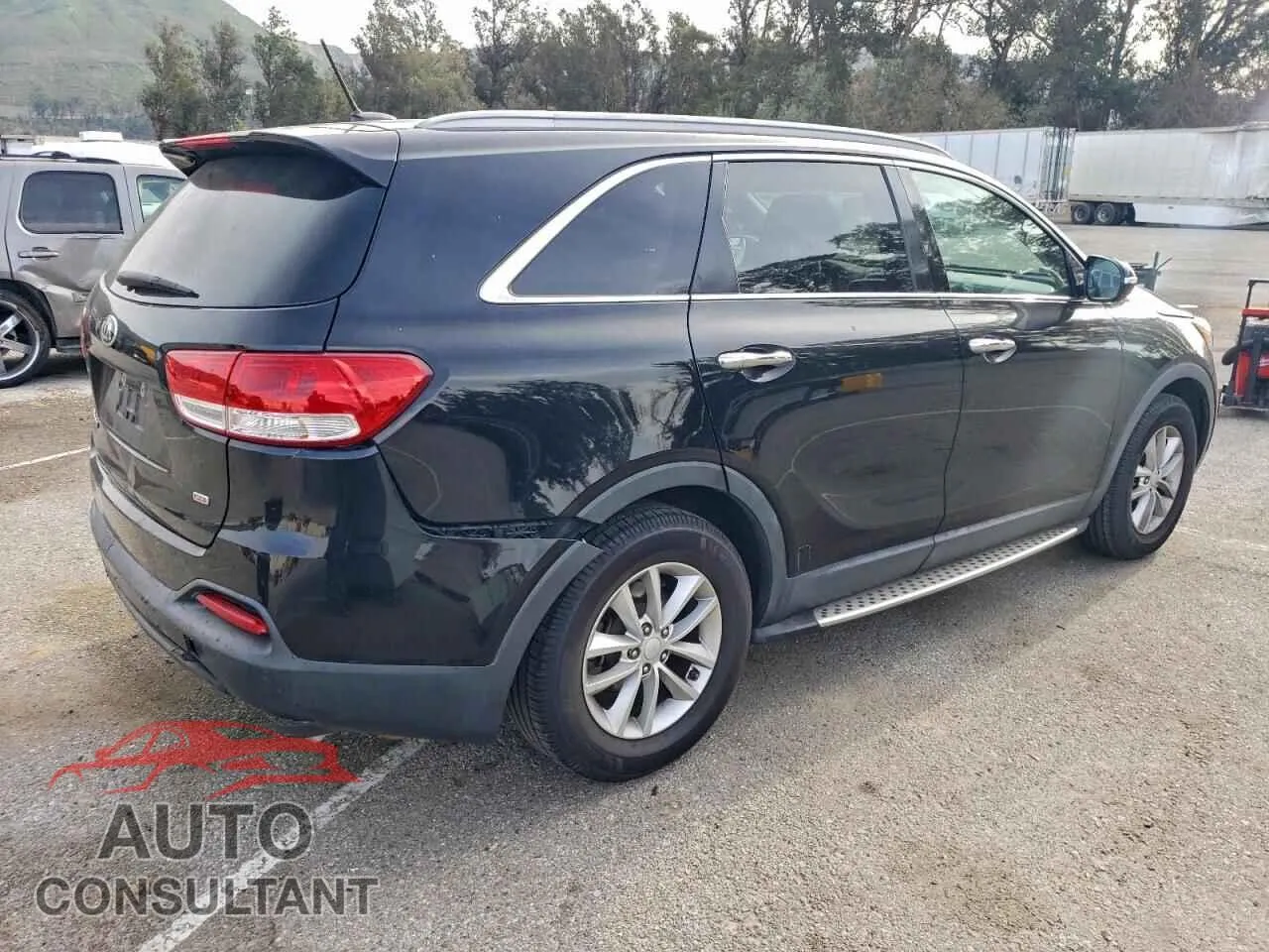 2016 KIA SORENTO Damaged VIN 5XYPG4A38GG153269 – side profile