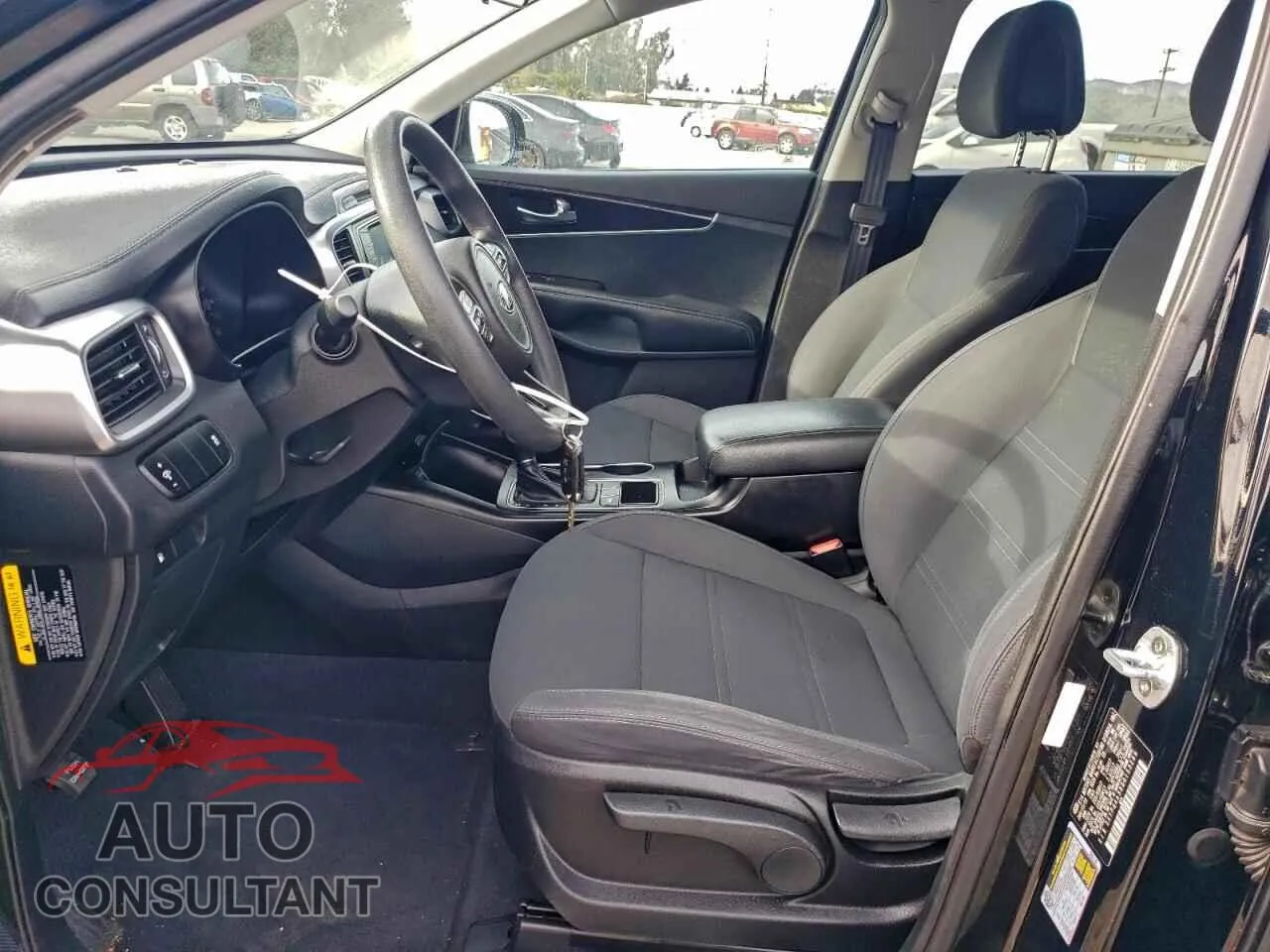 2016 KIA SORENTO Damaged VIN 5XYPG4A38GG153269 – exterior detail