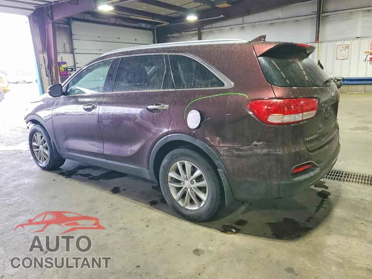 2016 KIA SORENTO Damaged VIN 5XYPG4A52GG049992 – rear exterior