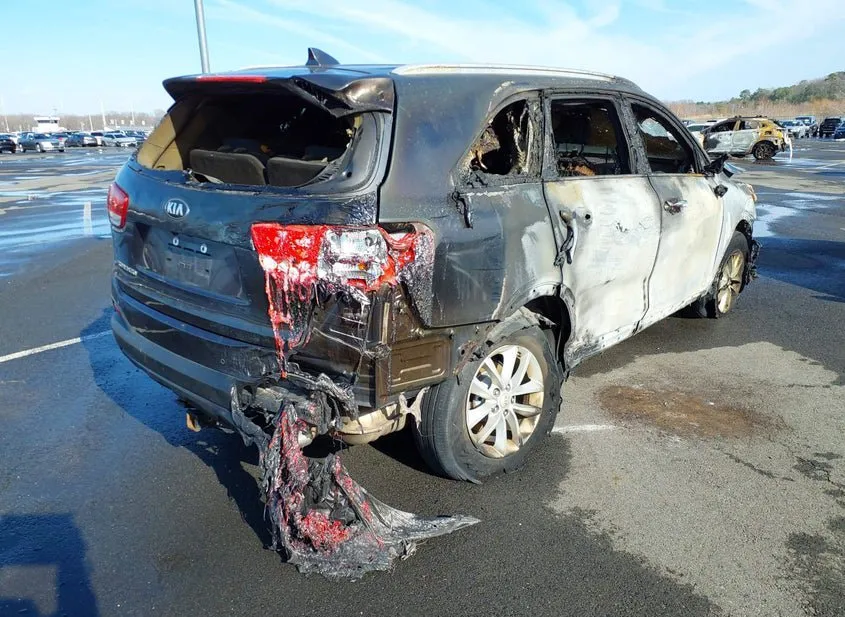 2017 Kia Sorento Used VIN 5XYPGDA3XHG206328 – front exterior