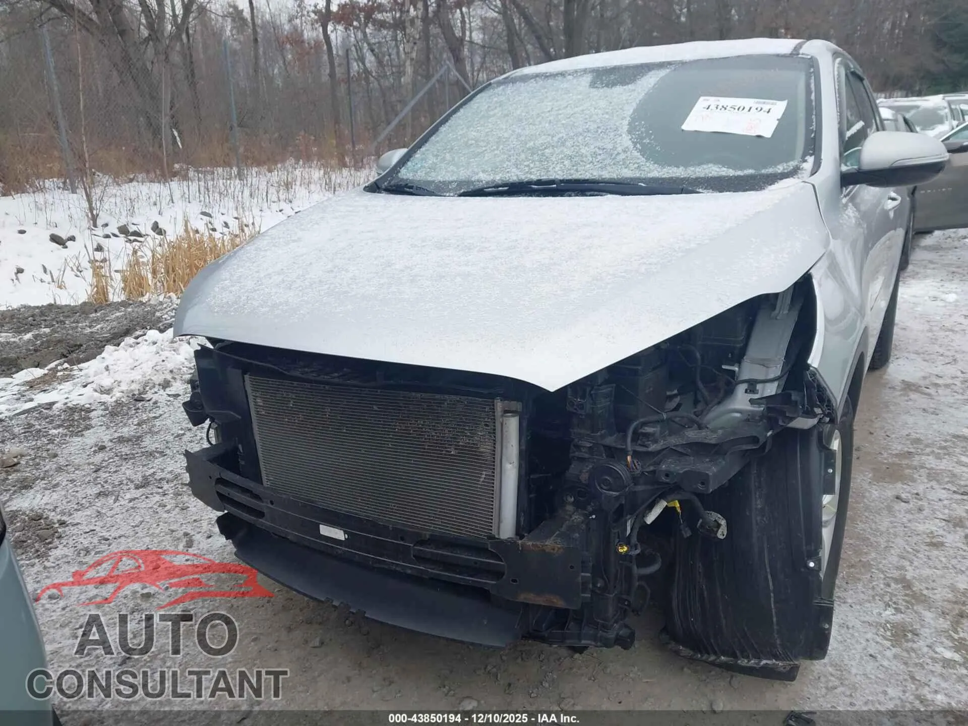 2019 KIA SORENTO Damaged VIN 5XYPGDA52KG480101 – engine bay